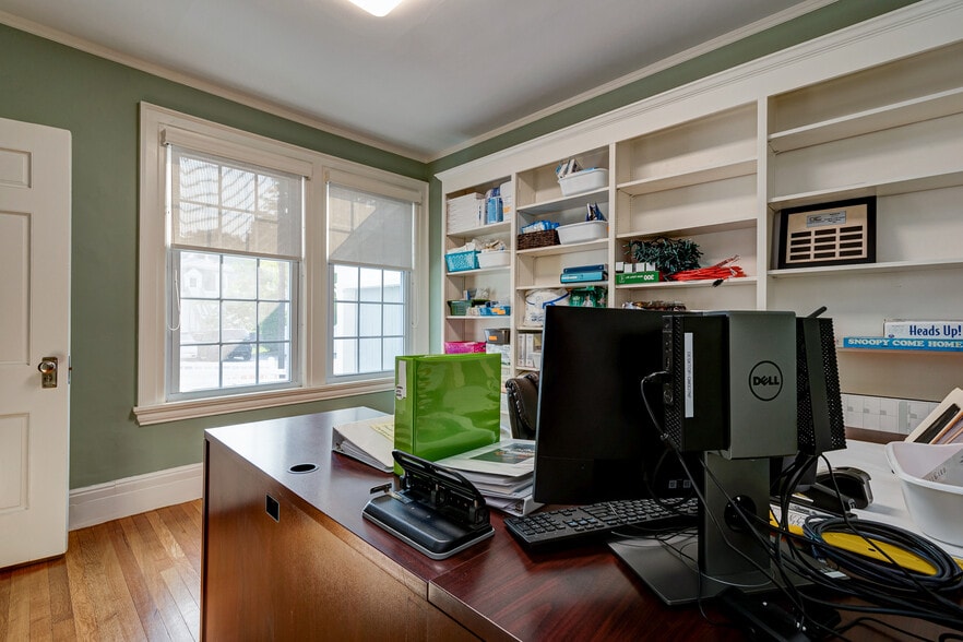 More Photos Of 8 Church St, Westborough Office Residential For Lease