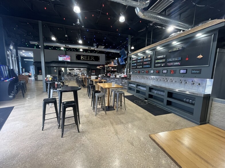 More Photos Of 325 Front St, Perryville Restaurant For Sale