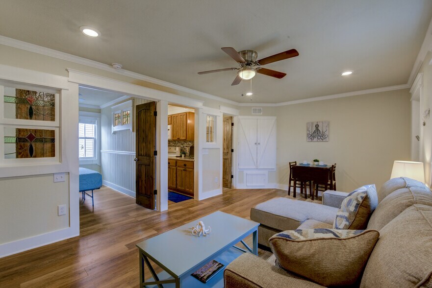 More Photos Of 1820 Avenue O 1/2, Galveston Multifamily For Sale