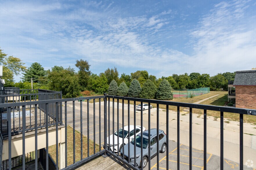 More Photos Of 1833 Seven Pines Rd, Springfield Apartments For Sale