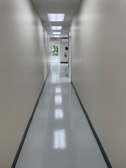 More Photos Of 405 W Bell St, Ridgely Light Distribution For Lease