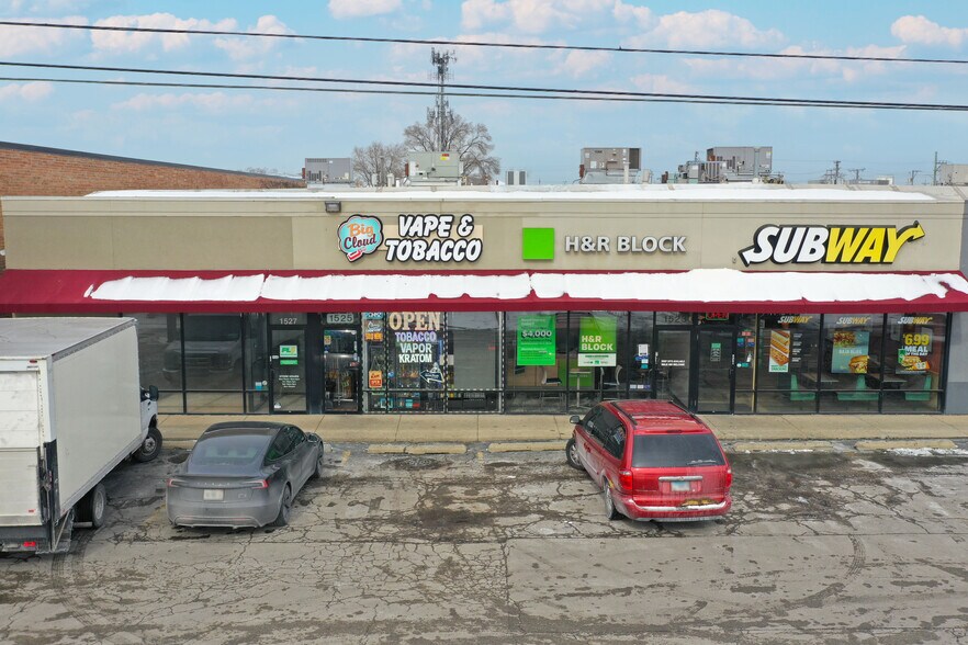 More Photos Of 1501-1527 W North Ave, Melrose Park Unknown For Lease