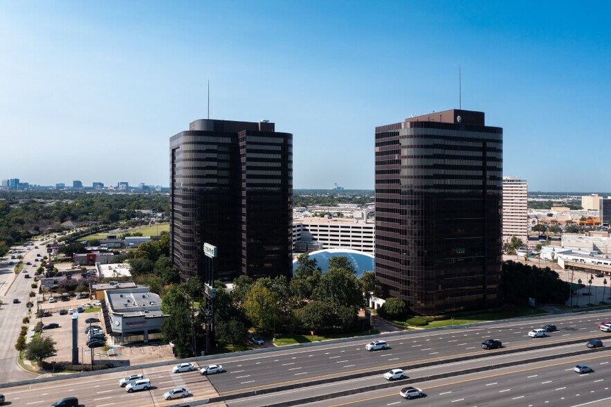 More Photos Of 7322 Southwest Fwy, Houston Coworking Space
