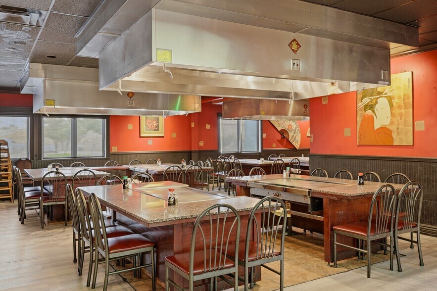 More Photos Of 72 N 850 E, Lehi Restaurant For Sale