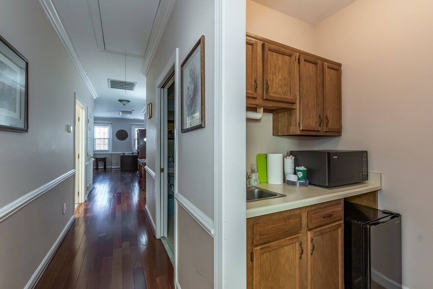 More Photos Of 5854-5862 Faringdon Pl, Raleigh Office For Lease