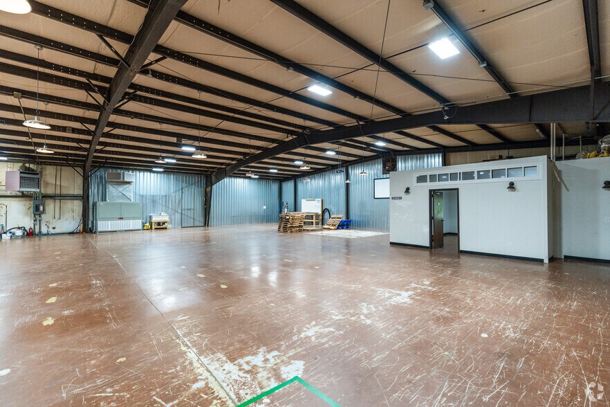 More Photos Of 4913 S Alston Ave, Durham Warehouse For Lease