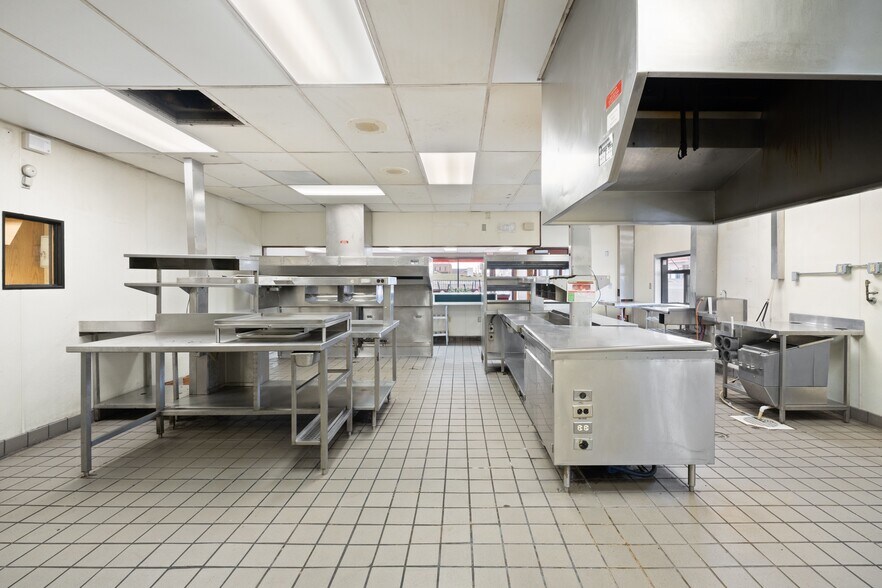 More Photos Of 120 Kapp St, Dobson General Retail For Sale