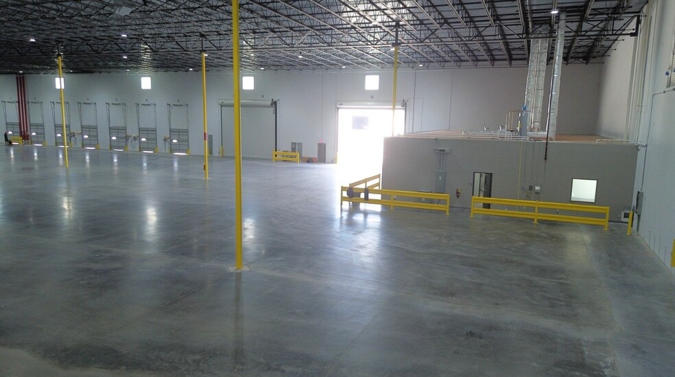 More Photos Of 115 Parkway Dr, Rincon Unknown For Lease