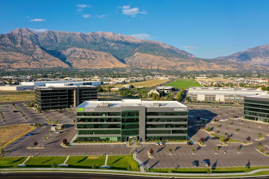 More Photos Of 1333 S Valley Grove Way, Pleasant Grove Office For Lease