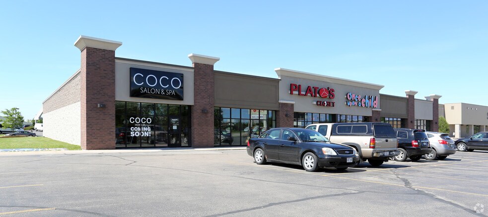 More Photos Of 311 N Mall Dr, Appleton Unknown For Lease