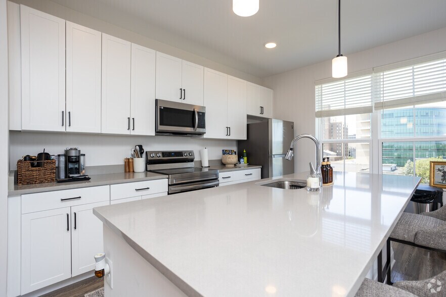 More Photos Of 140 E Monument Ave, Dayton Apartments For Lease