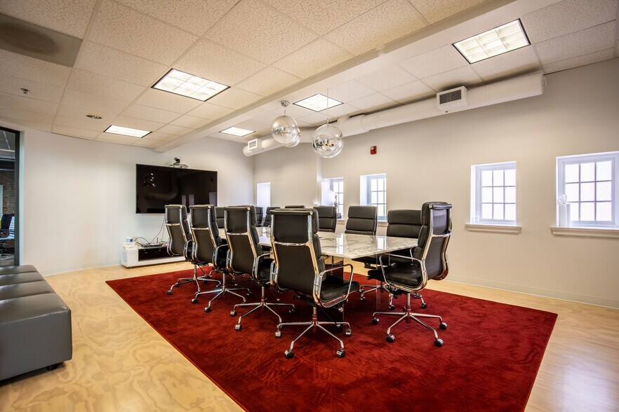 More Photos Of 15 Green St, Newburyport Office For Lease