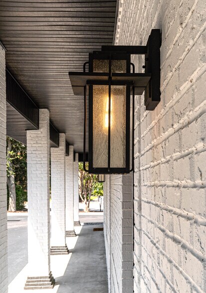 More Photos Of 1012 Airport Rd, Destin Office Residential For Sale