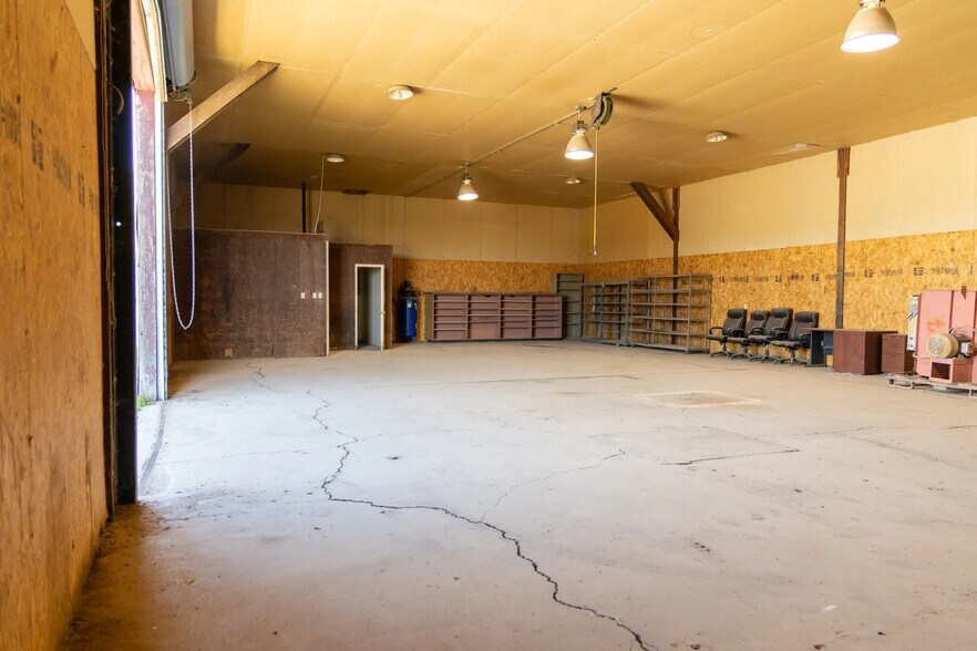 More Photos Of 6553 S Guano Rd, Eloy Warehouse For Sale