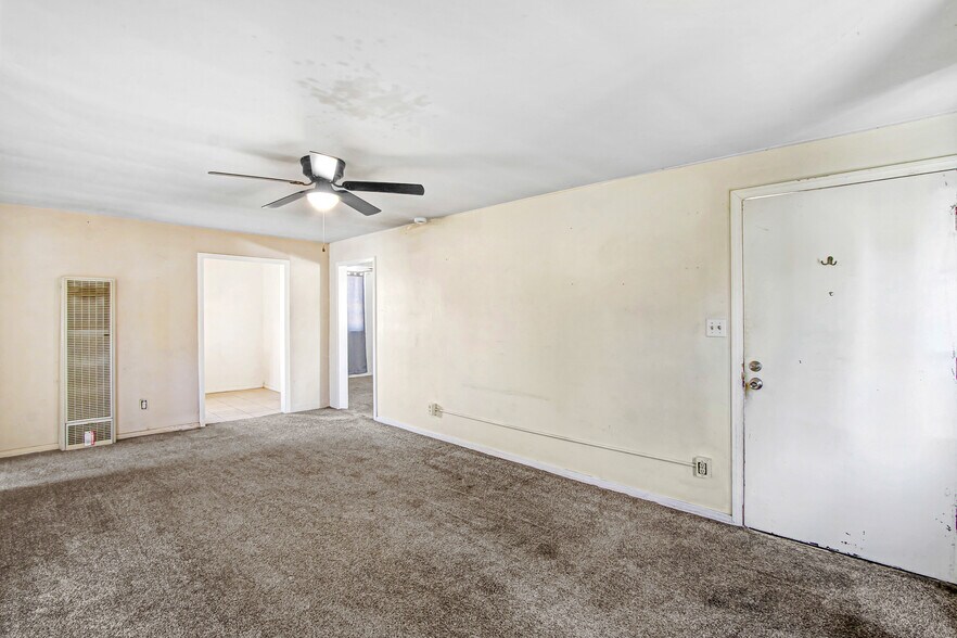 More Photos Of 3879 Dykes Ln, Riverside Apartments For Sale
