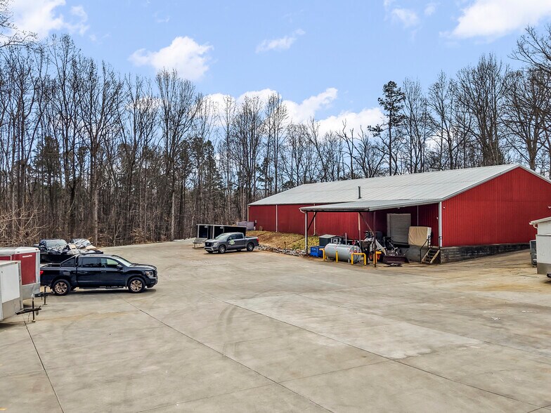 More Photos Of 1120 N Main St, Randleman Warehouse For Sale