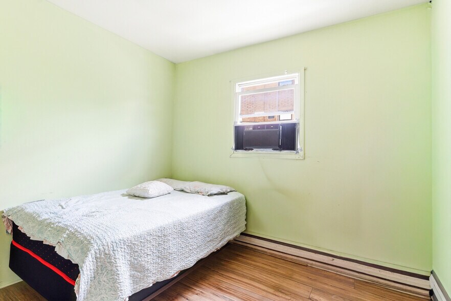 More Photos Of 99 Pulaski St, Newark Apartments For Sale