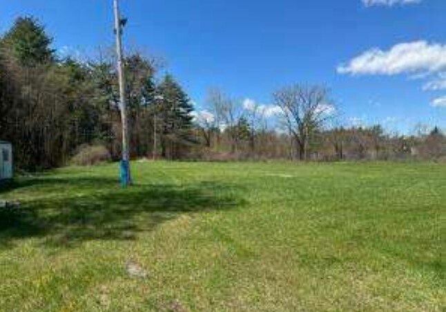 More Photos Of 643 Upper Glen St, Queensbury Freestanding For Sale