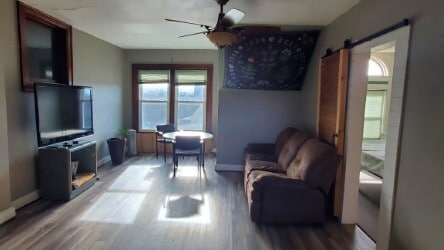 More Photos Of 215 W Elm St, Sycamore Medical For Sale