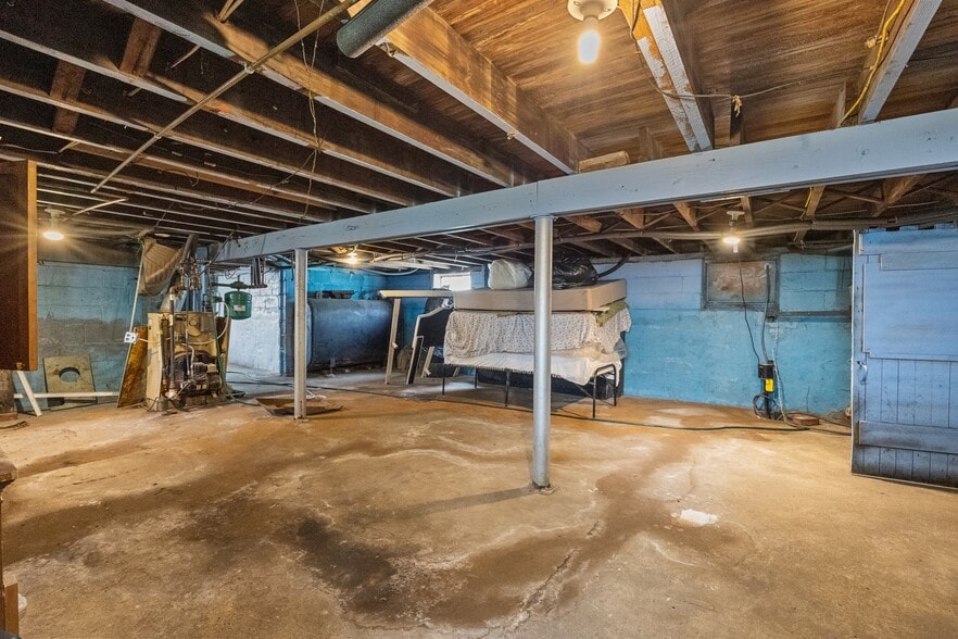 More Photos Of 600 W Broad St, Paulsboro Specialty For Sale