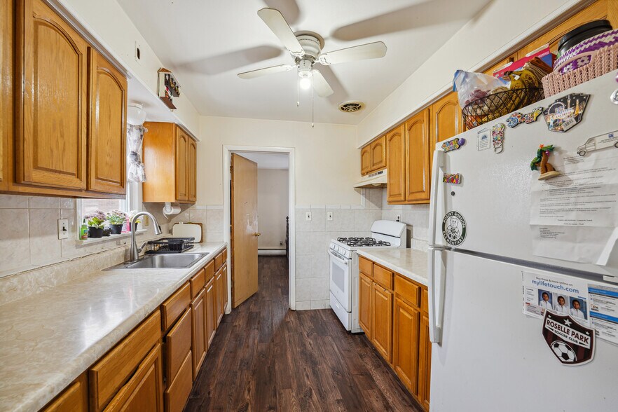 More Photos Of 147 Chestnut St, Roselle Park Storefront Retail Residential For Sale