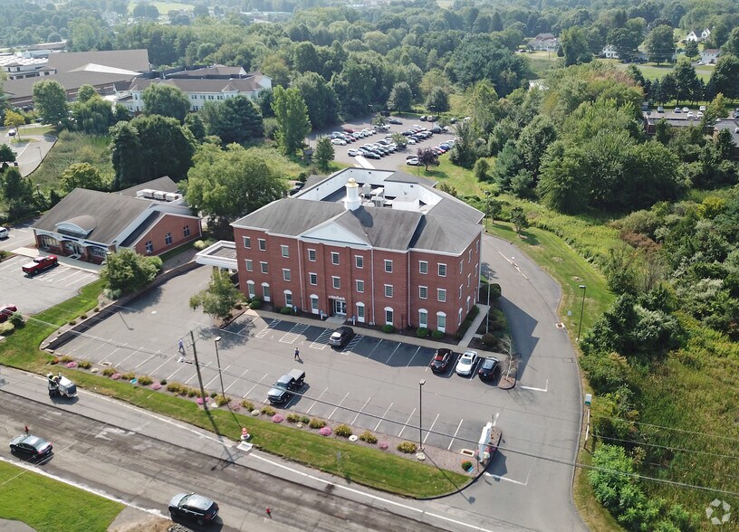 More Photos Of 1645 Ellington Rd, South Windsor Medical For Lease