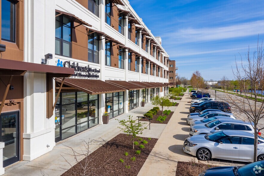 More Photos Of 611 Veterans Ave, West Bend Apartments For Lease