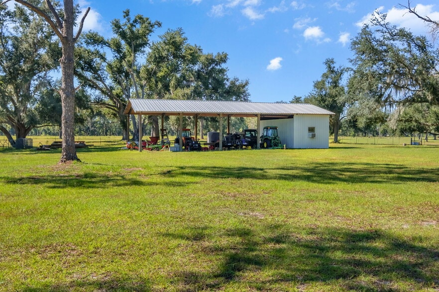 More Photos Of 4004 Golf Course Rd, Perry Lodge Meeting Hall For Sale