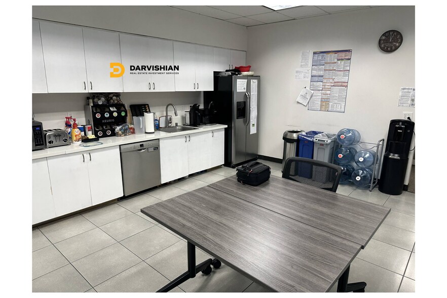 More Photos Of 3707 W Garden Grove Blvd, Orange Medical For Lease