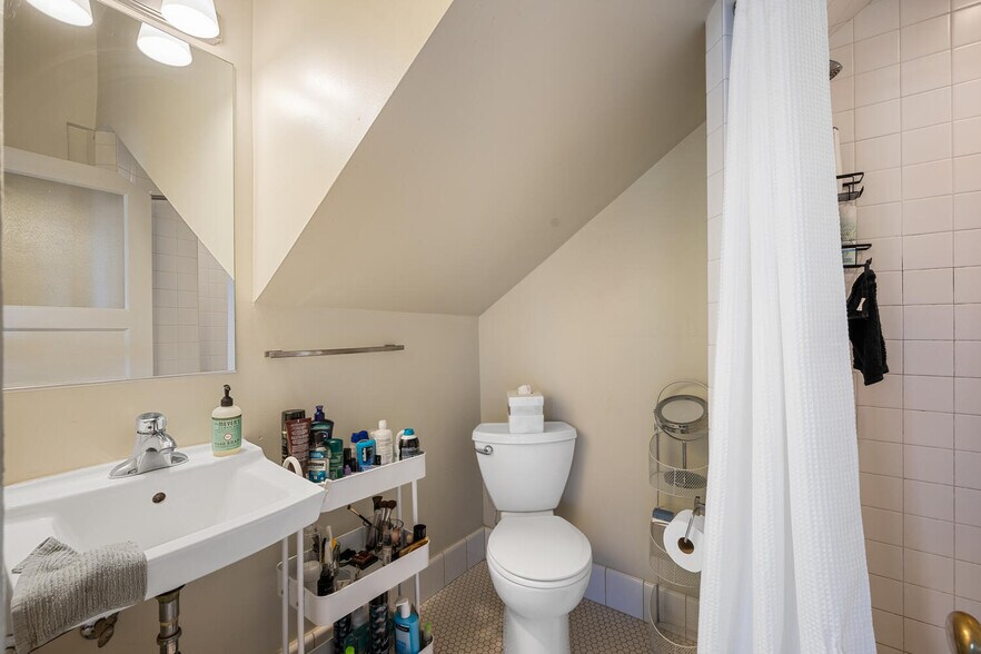 More Photos Of , Portland Multifamily For Sale