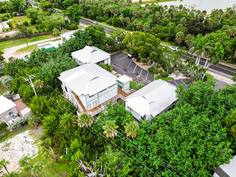 More Photos Of 1149 Periwinkle Way, Sanibel Office For Sale