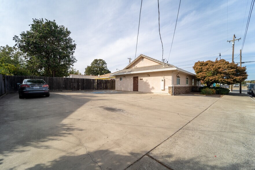 More Photos Of 642 Bridge St, Yuba City Office For Sale