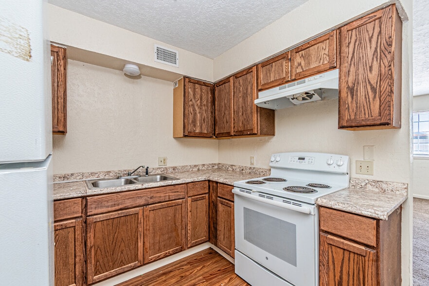 More Photos Of 1621 N 13th St, Frederick Apartments For Sale