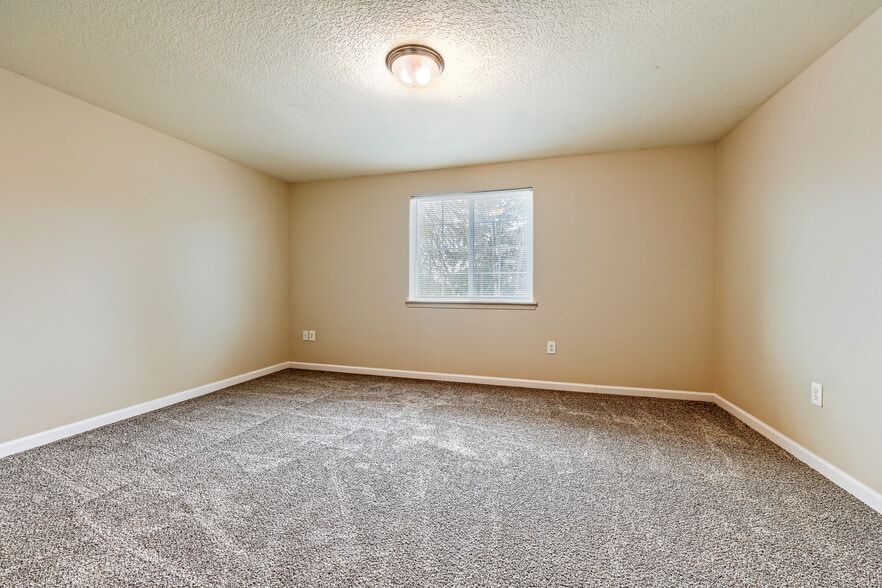 More Photos Of 8423-8451 SE Brooklyn St, Portland Apartments For Sale