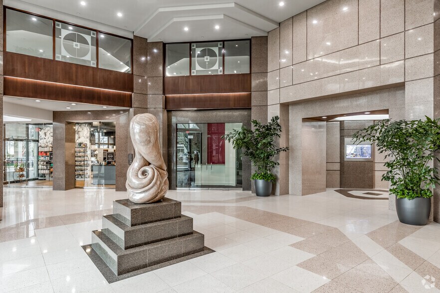 More Photos Of 8100 Boone Blvd, Vienna Office For Sale