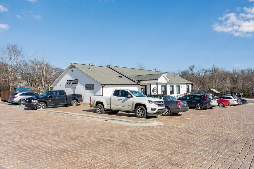 More Photos Of 142 8th Ave, Cramerton Restaurant For Sale