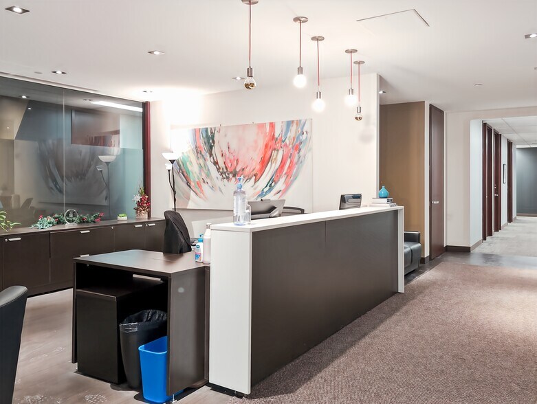 More Photos Of 1200 Av Mcgill College, Montréal Coworking Space