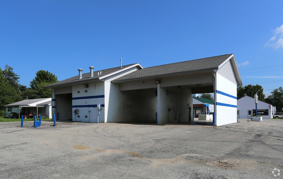 More Photos Of 45 E Pike St, Fayetteville Carwash For Sale