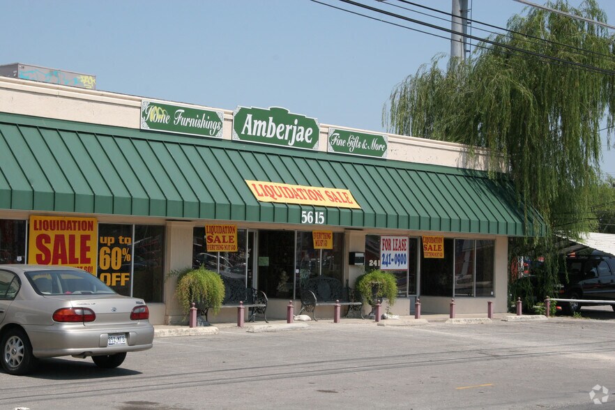 More Photos Of 5607-5609 San Pedro Ave, San Antonio Storefront For Sale