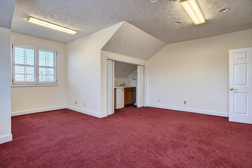 More Photos Of 100 Colony Park Dr, Cumming Bank For Sale