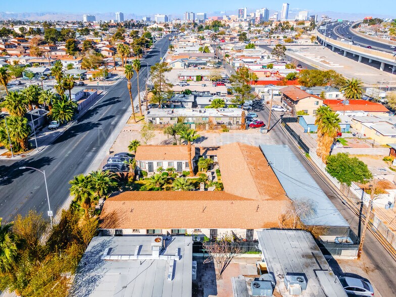 More Photos Of 1921 Stewart Ave, Las Vegas Apartments For Sale