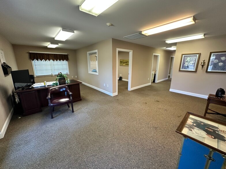More Photos Of 1714 Dale Earnhardt Blvd, Kannapolis Office For Sale
