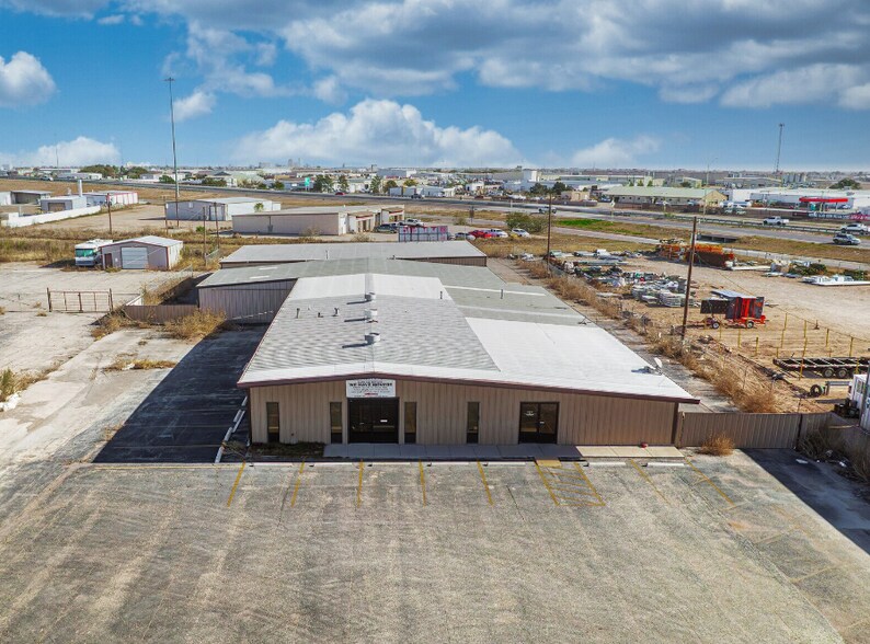 More Photos Of 2031 Trade Dr, Midland Showroom For Sale