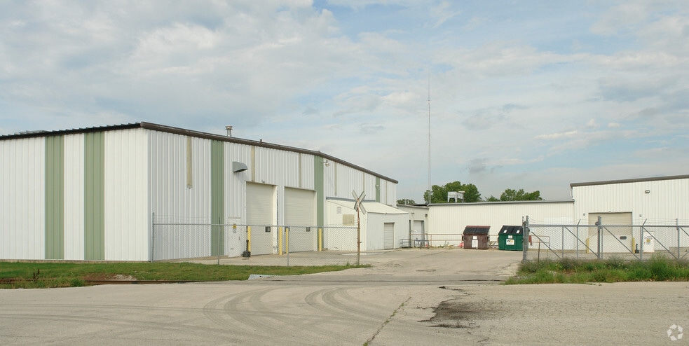 More Photos Of 2425 Hutson Rd, Green Bay Manufacturing For Lease