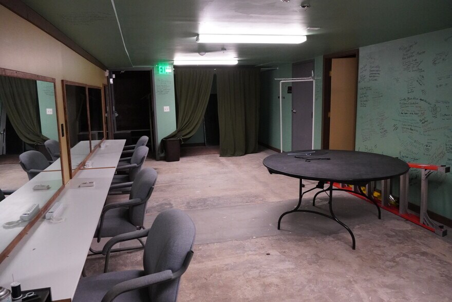 More Photos Of 1028 Main St, Evanston Theater Concert Hall For Sale