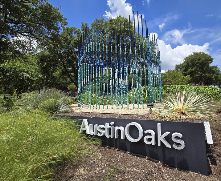 More Photos Of 7719 Wood Hollow Dr, Austin Office For Lease