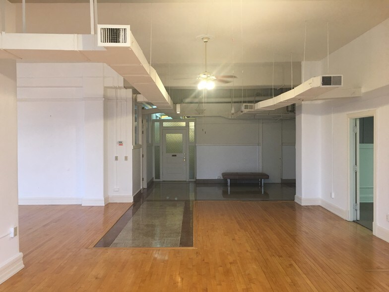 More Photos Of 306 W Main St, Frankfort Coworking Space