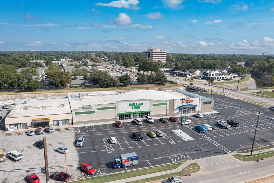 More Photos Of 2235 E 61st St, Tulsa Storefront For Sale