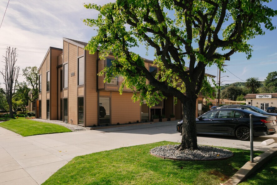 More Photos Of 2505 Canada Blvd, Glendale Office For Lease