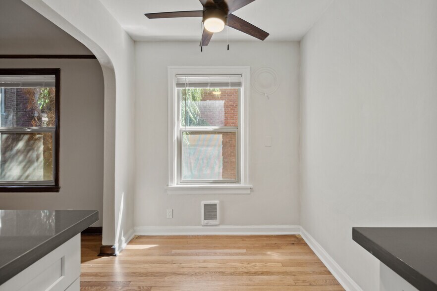 More Photos Of , Seattle Multifamily For Sale